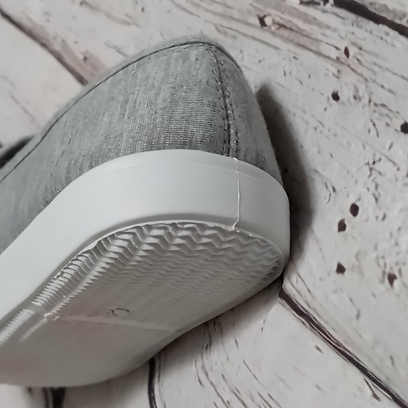 NEW Kids  rimestones slip on tennis shoes terry cloth size 3 gray - Picture 8 of 9